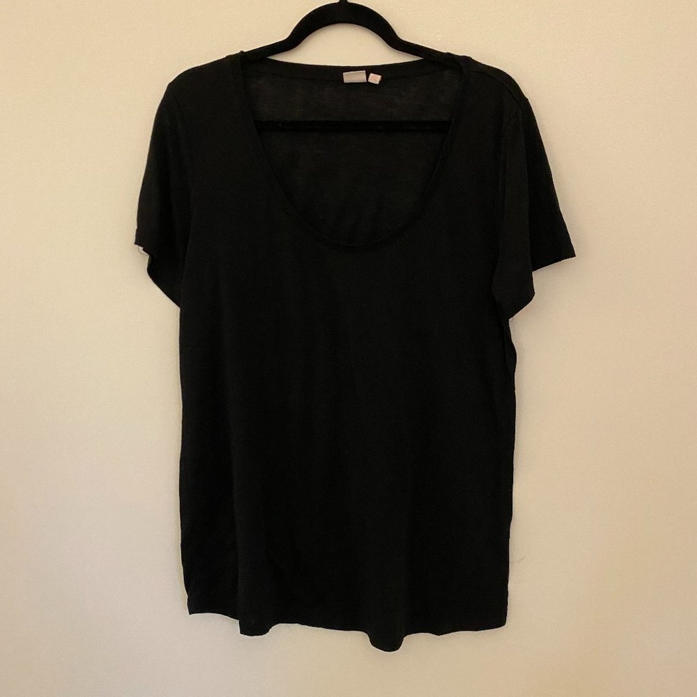 Make & Model Black V Neck Short Sleeve Tee